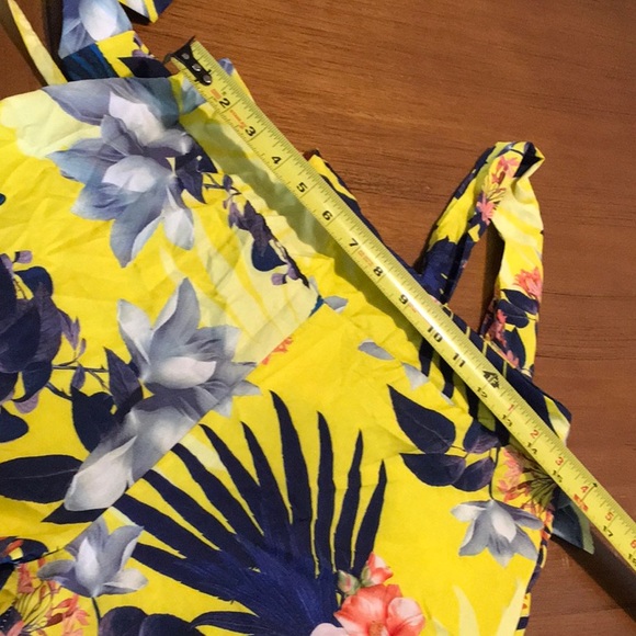 Floral Romper - Picture 4 of 8